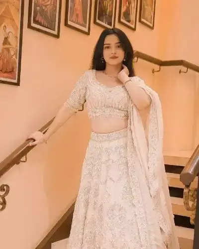 Escort Katangi